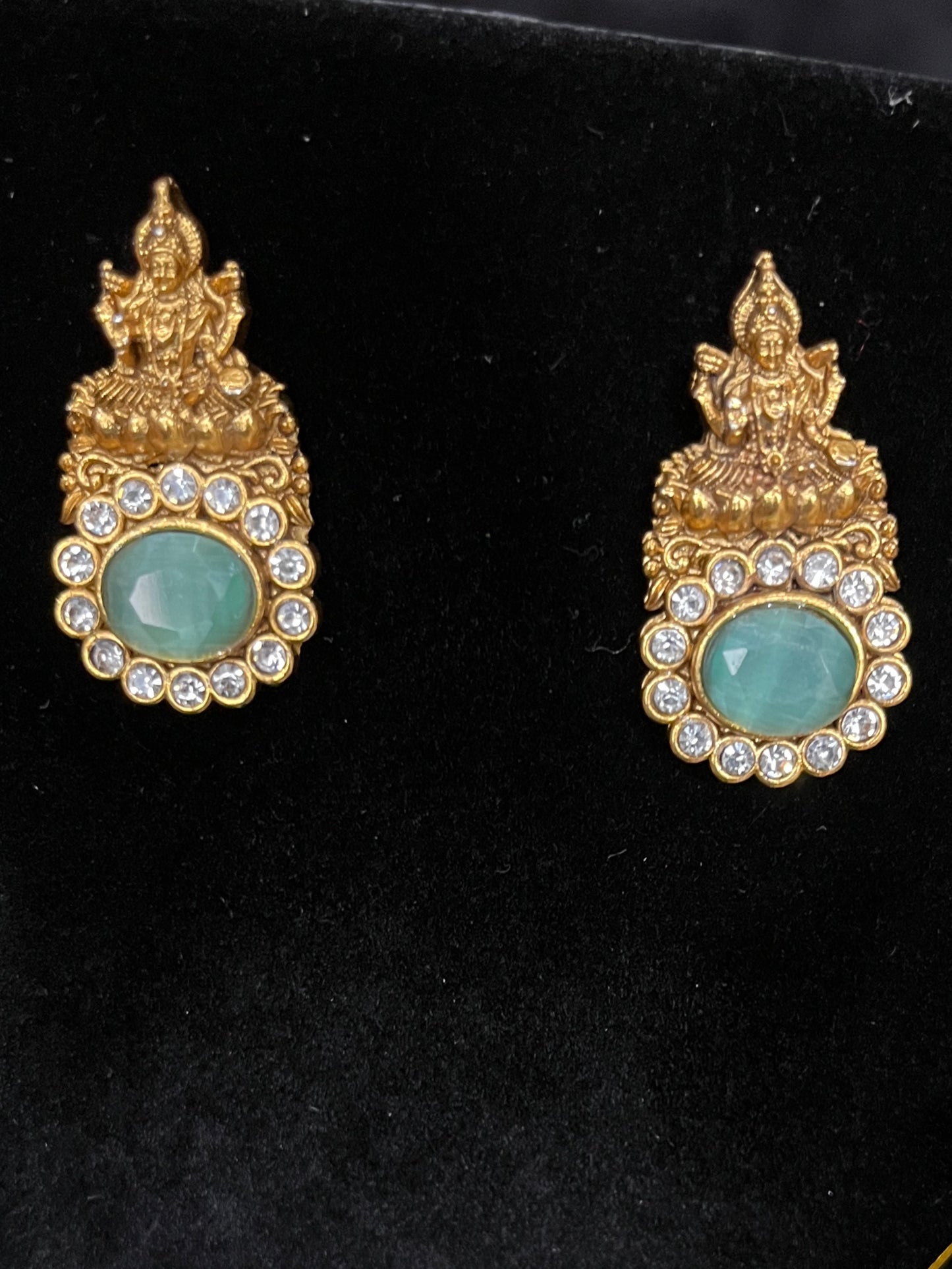 Invisible Lakshmi Maala Set