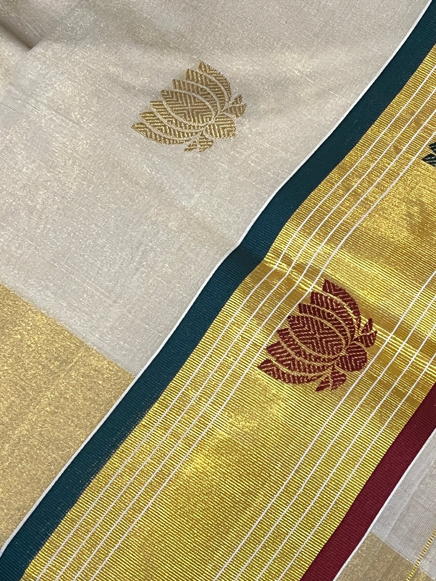 Handloom Tissue Saree with Thamara Pattern