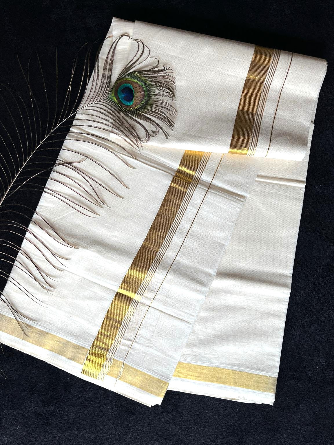 Off-white/cream Kasavu Mundu - Gold Border