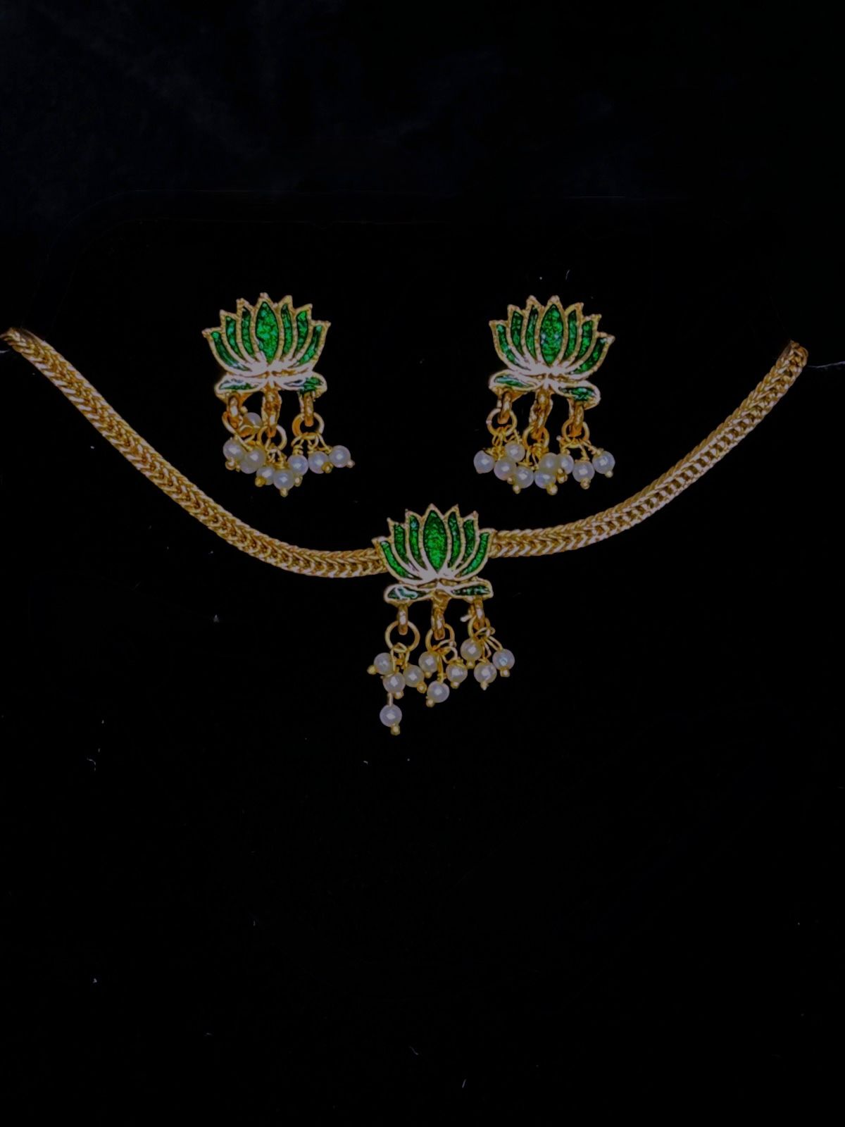 Green Lotus Choker Set