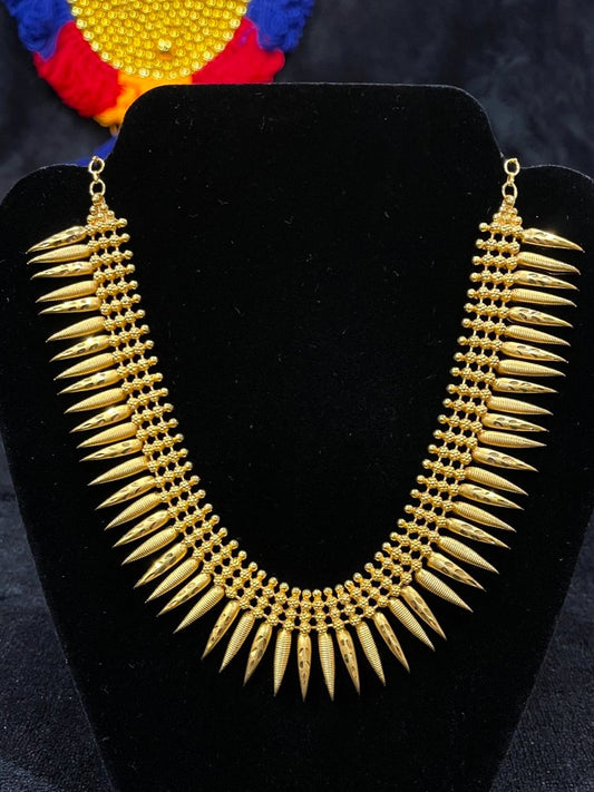 Mullamottu Necklace (Matt Gold)