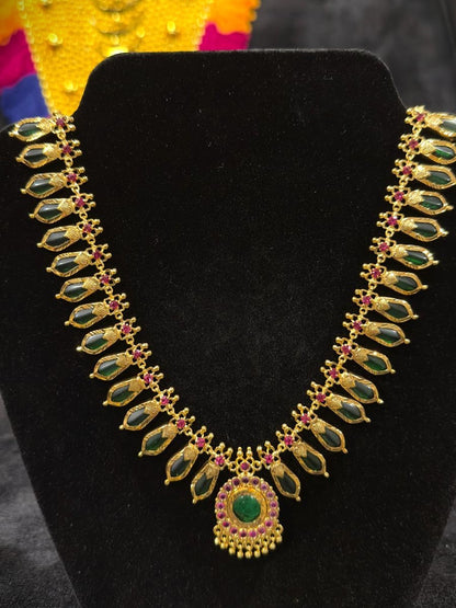 Nagapadam Necklace - Green