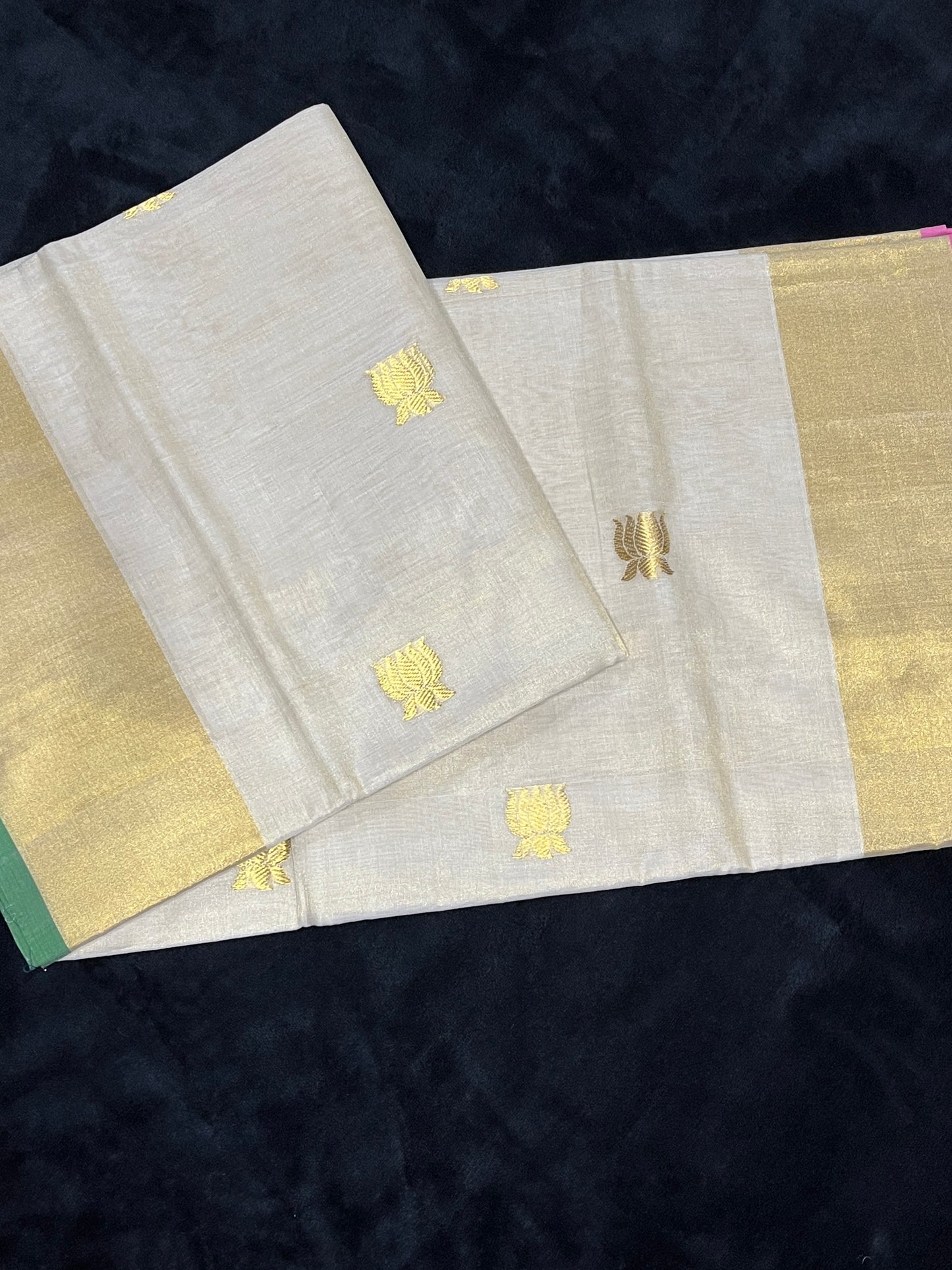 Handloom Tissue Saree with Thamara Pattern