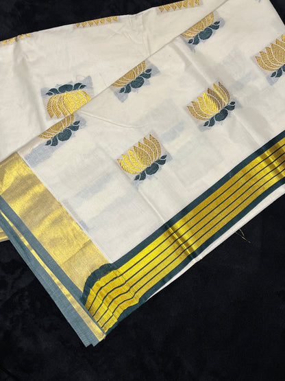 Cotton Saree with Green Thamara Pattern