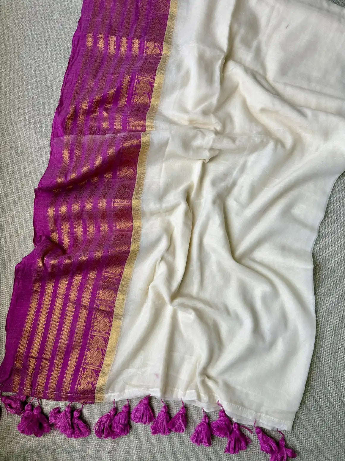 Royal Amethyst: Ivory Mul Cotton Saree with Ornate Vadamalli & Gold Kanchi Borders