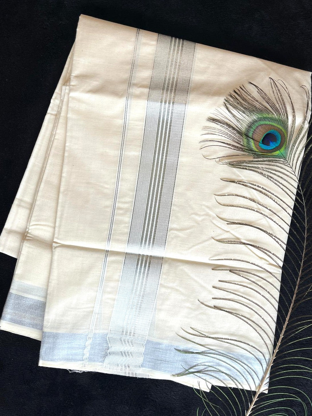 Off-white/cream Kasavu Mundu - Silver Border