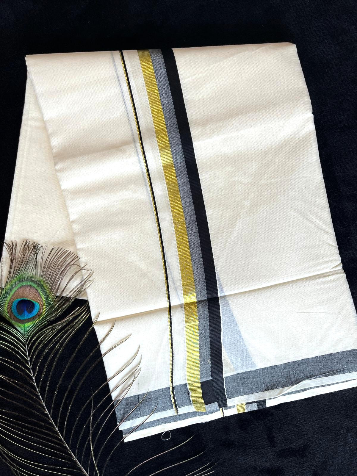 Off-white/cream Kasavu Mundu - Gold & Black